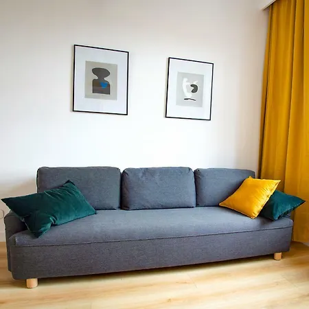 Centrally Located Island 公寓